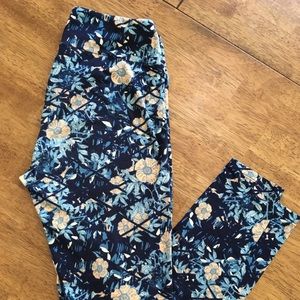 LULAROE floral leggings OS